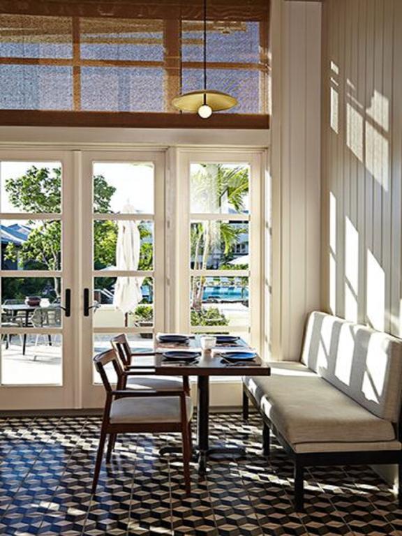 The Island House Hotel Насау Екстериор снимка